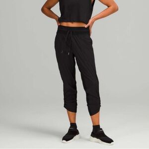 Lululemon Dance Studio Mid Rise Crop 25” - Size 4